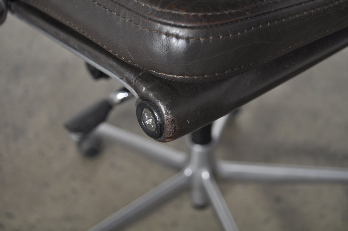 Eames Soft Pad Group Management Chair.