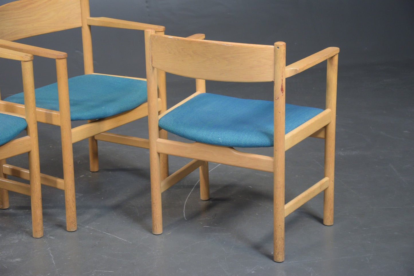 Set of 8 Børge Mogensen model 3235 dining chair. Under restoration.