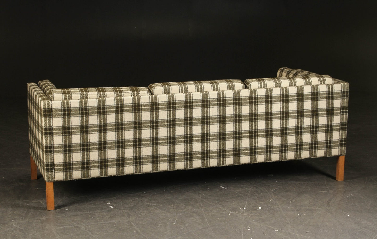 Børge Mogensen Three-person sofa, model 2443. To be restored.
