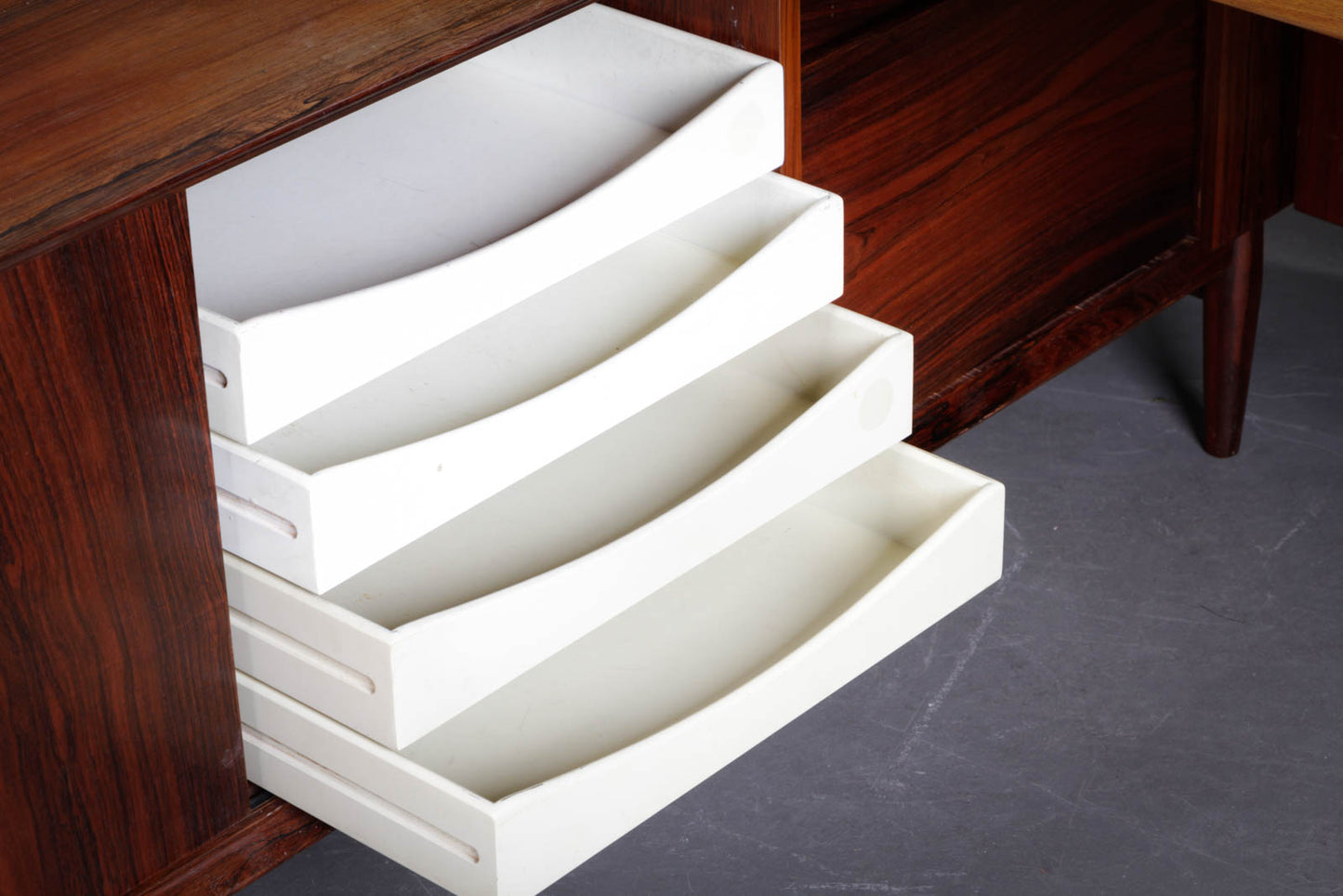 Arne Vodder. Rosewood desk.