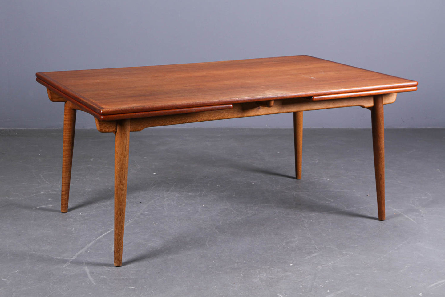 Hans J. Wegner. Teak and oak dining table large model AT-312.