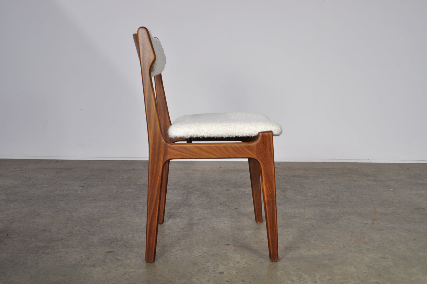 Danish dining chair. Set of 6 in Boucle.