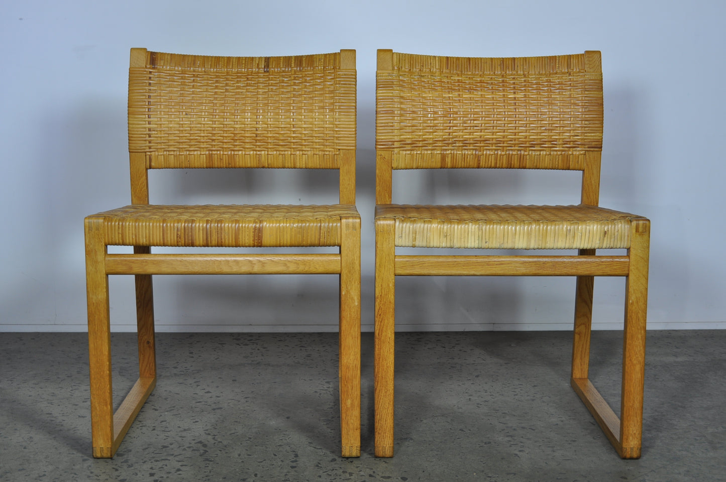 Børge Mogensen set of Eight dining chairs,model BM-61. Restored.