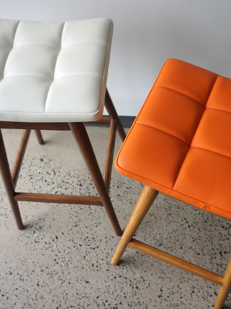 TH Brown Martelle Stool