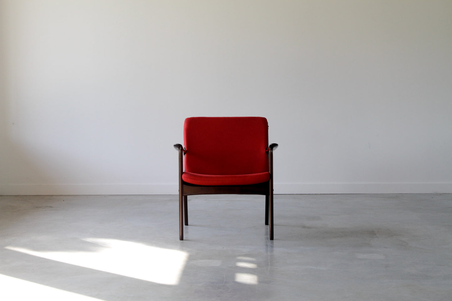 Ole Wanscher lounge chair. Model PJ 112. In Red.