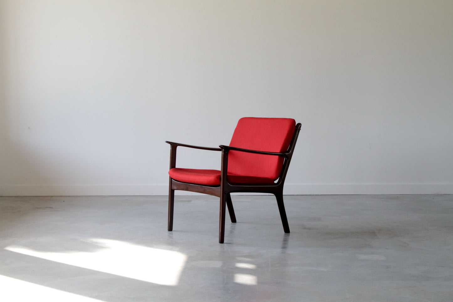 Ole Wanscher lounge chair. Model PJ 112. In Red.