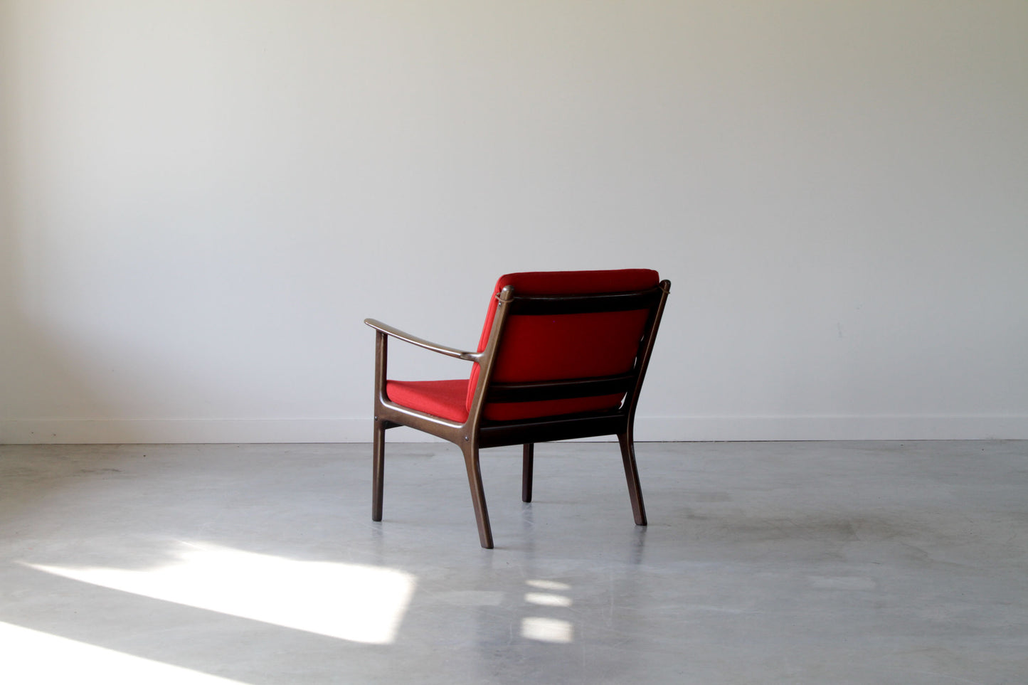 Ole Wanscher lounge chair. Model PJ 112. In Red.