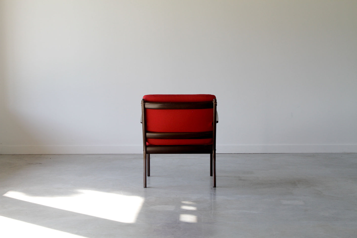 Ole Wanscher lounge chair. Model PJ 112. In Red.