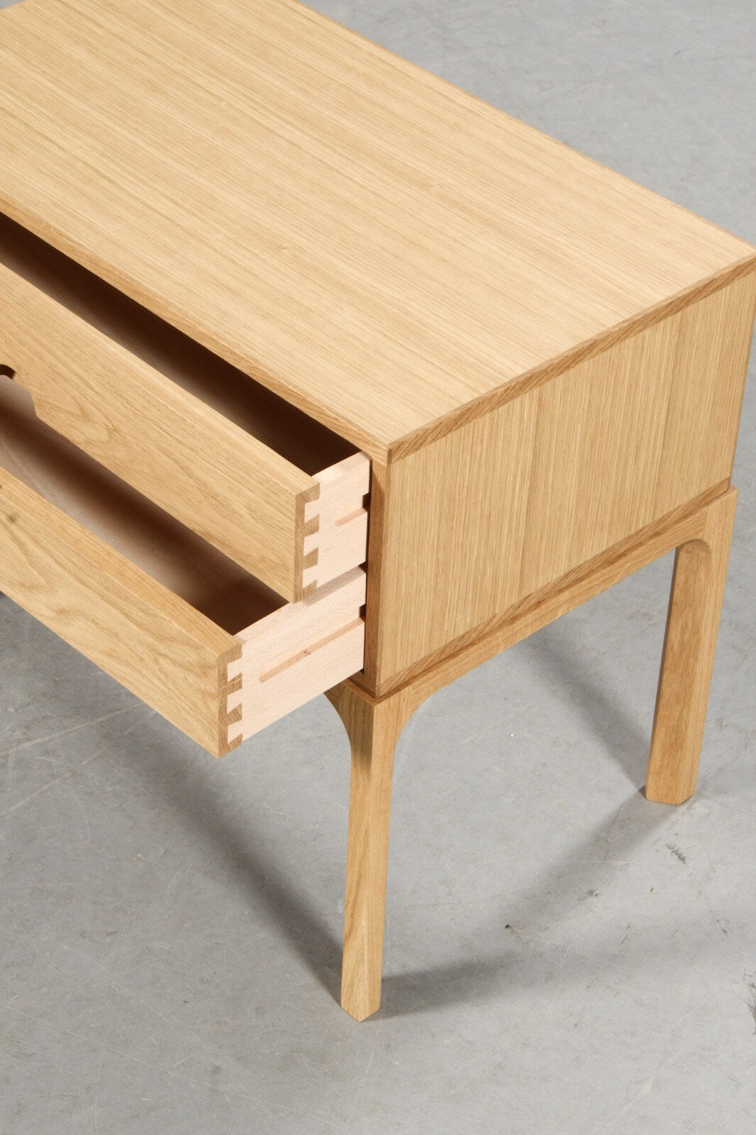 Kai Kristiansen. Chest of drawers / bedside table of veneered oak.