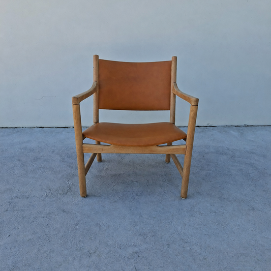 Hans J. Wegner CH-52 Armchairs for Carl Hansen Søn in Pelle leather.