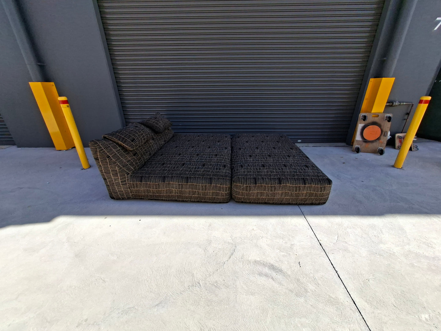 Le bambole daybed By Mario Bellini for B&B Italia. To be restored.