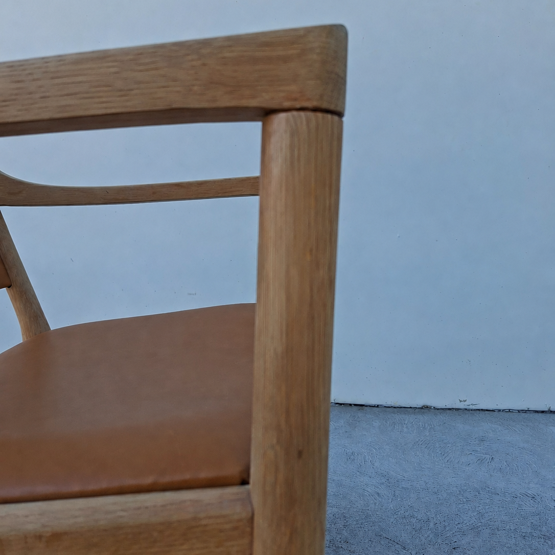 Hans J. Wegner CH-52 Armchairs for Carl Hansen Søn in Pelle leather.