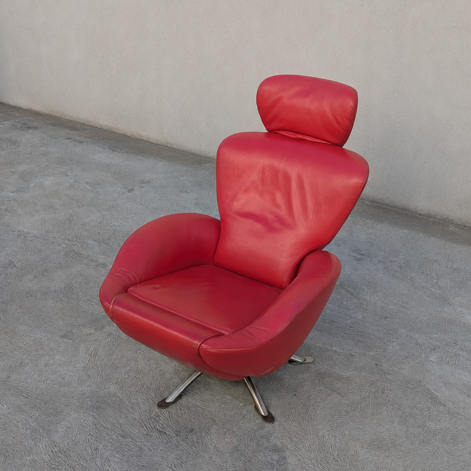 Cassina K10 Dodo Reclining Armchair in Red Leather.
