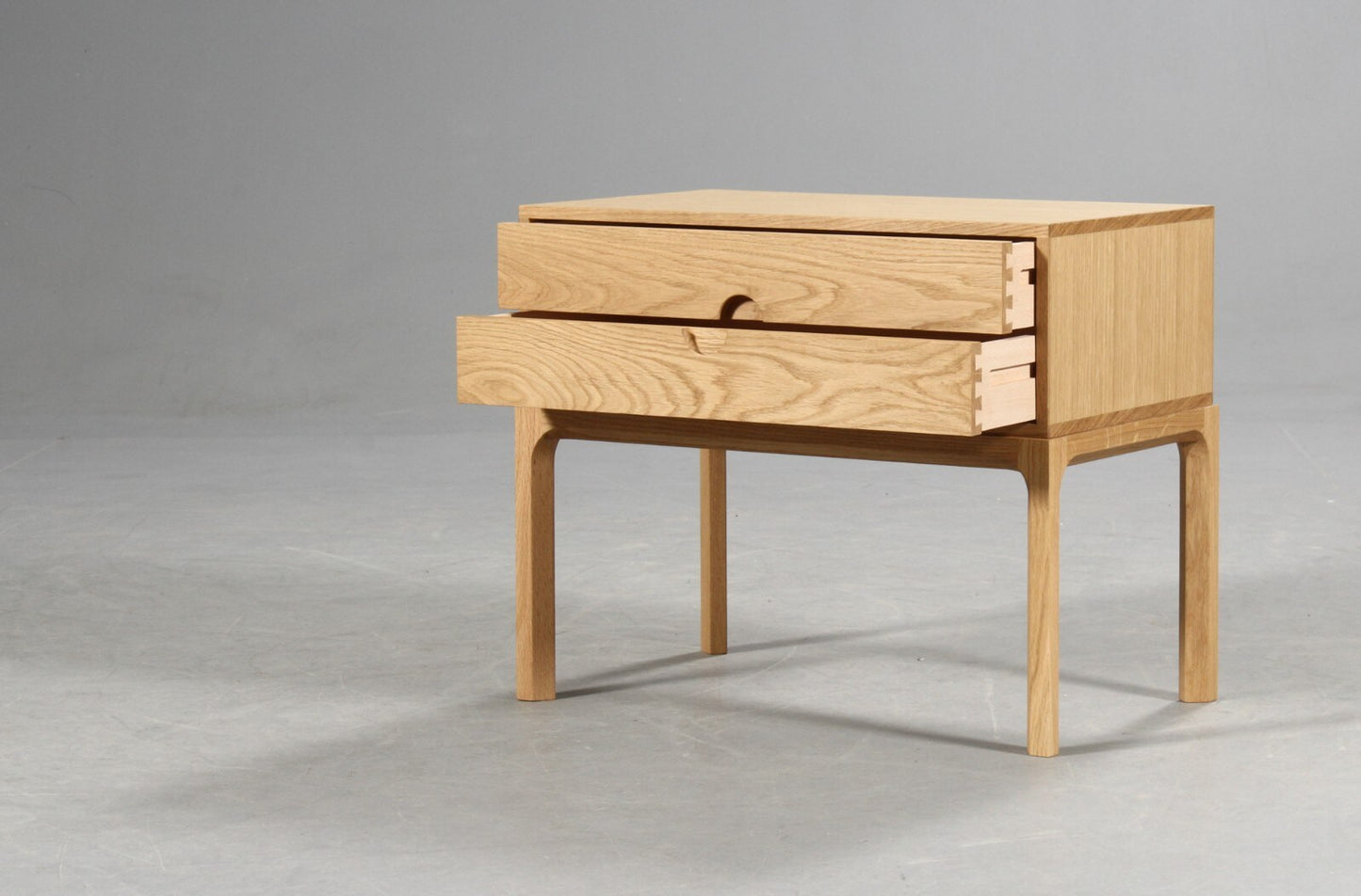 Kai Kristiansen. Chest of drawers / bedside table of veneered oak.