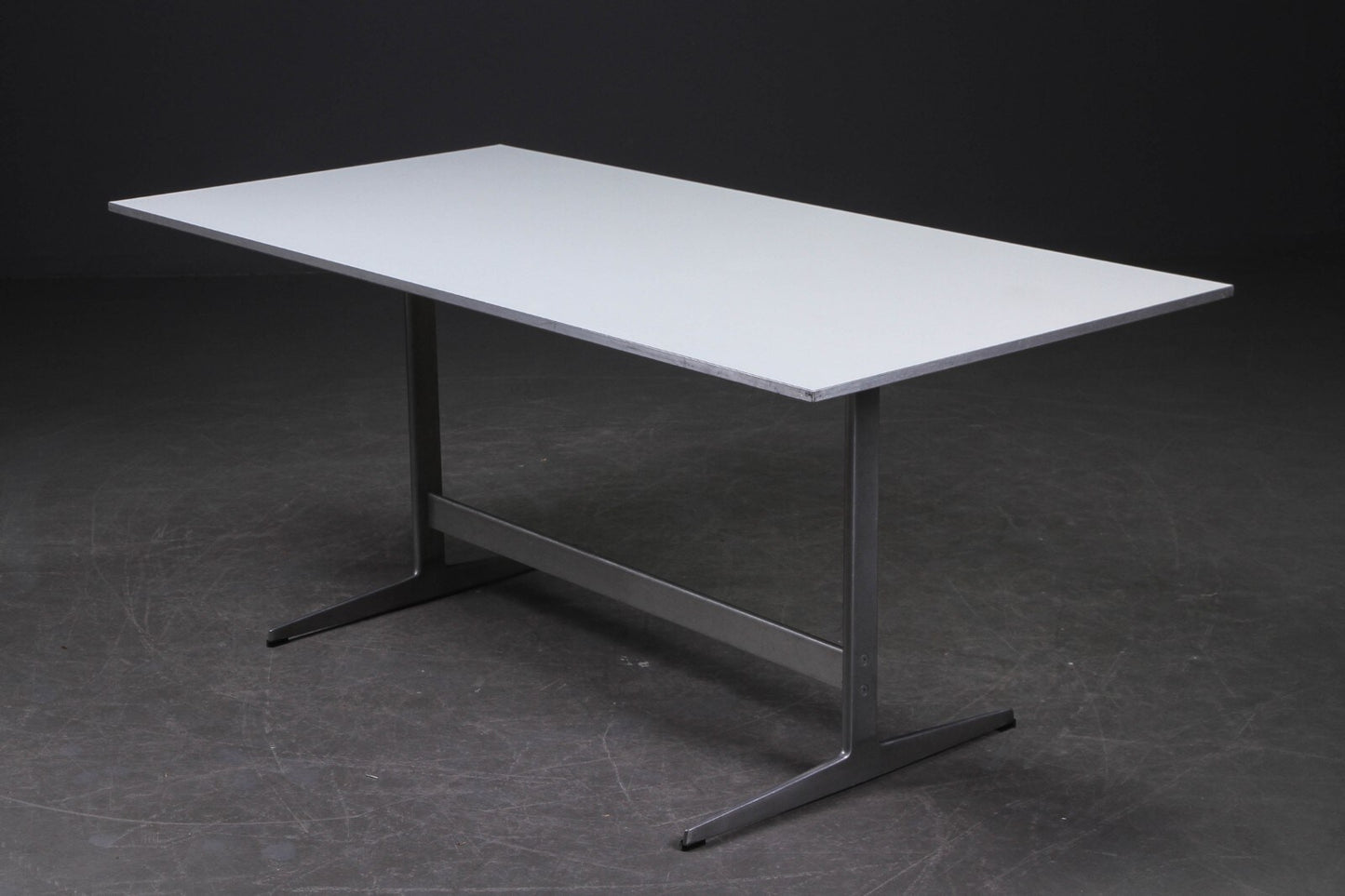 Piet Hein/Arne Jacobsen for Fritz Hansen dining table.