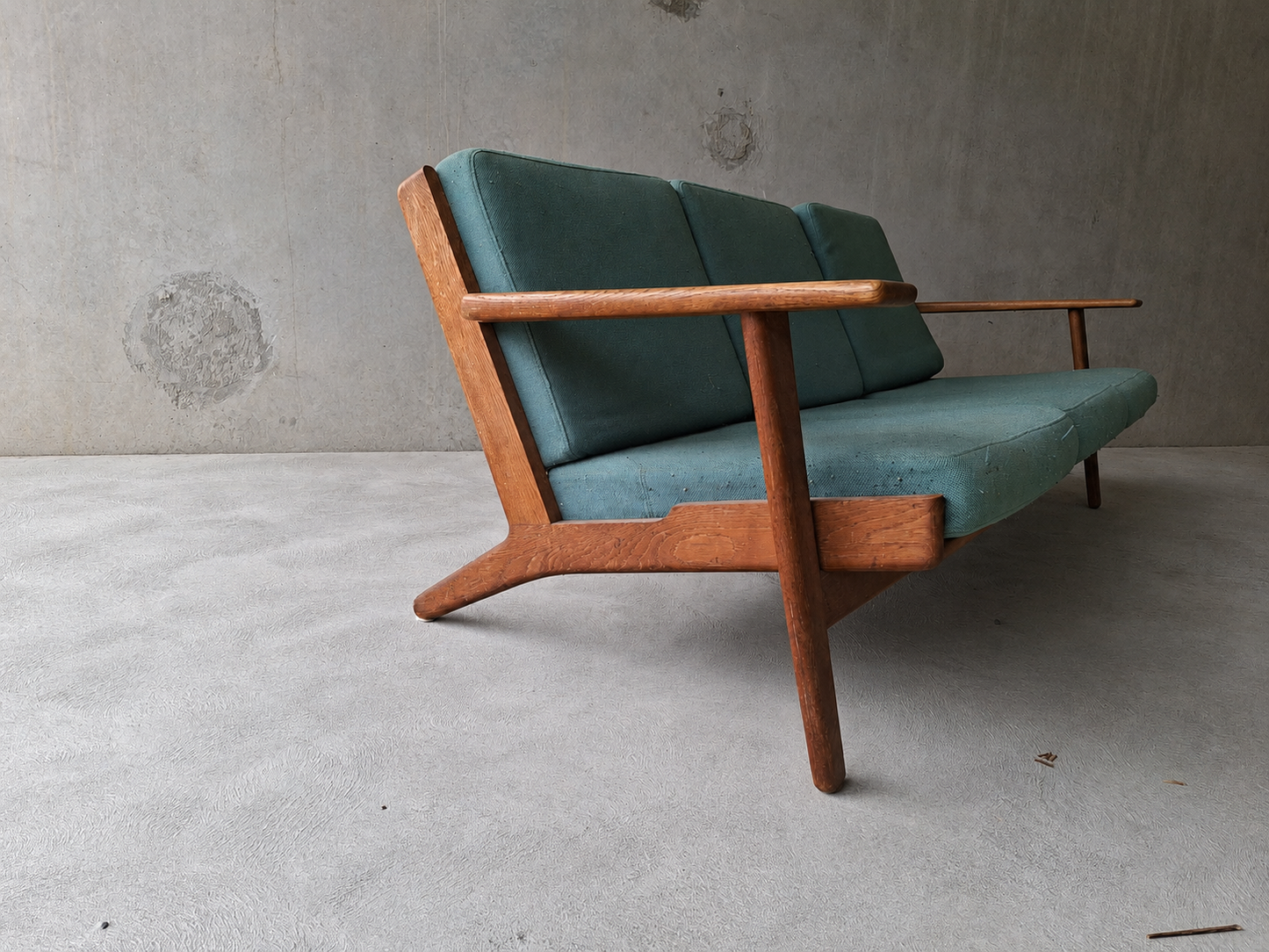 GE290 Hans J. Wegner Plank Sofa by GETAMA. (Under restoration).