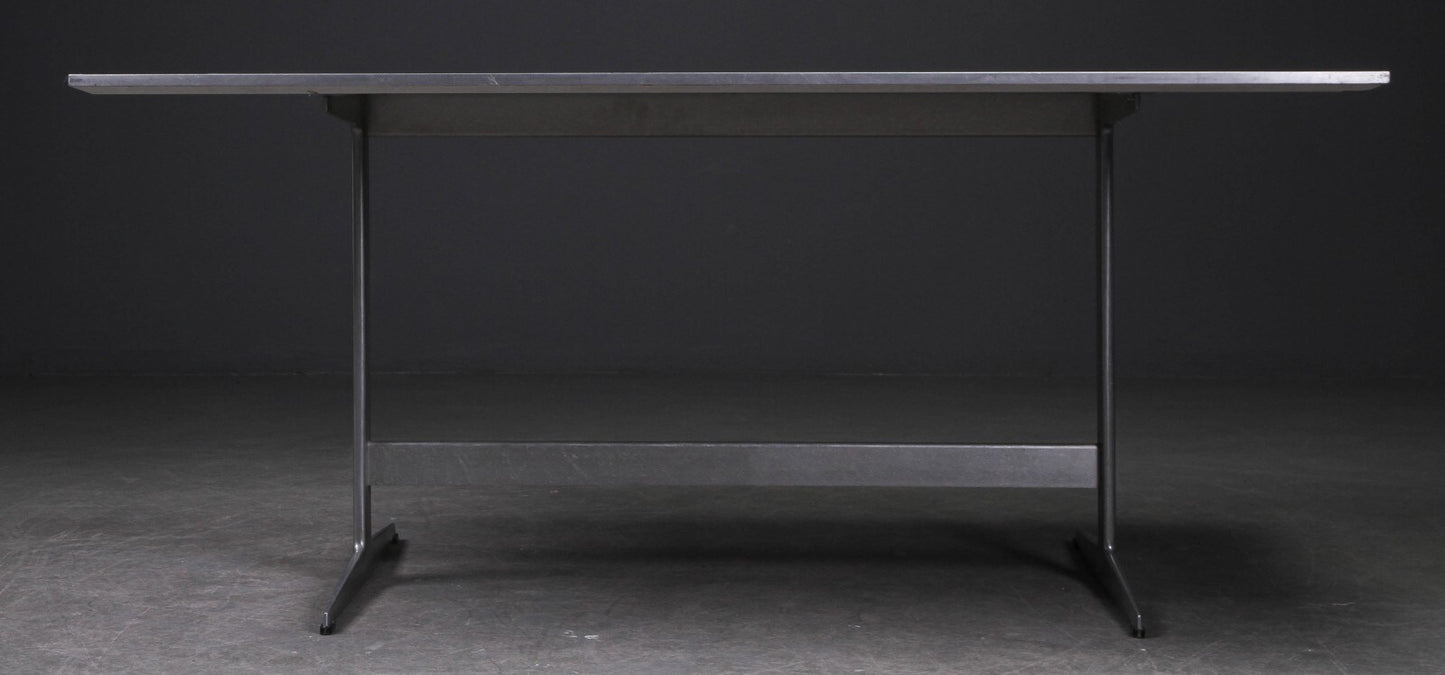 Piet Hein/Arne Jacobsen for Fritz Hansen dining table.