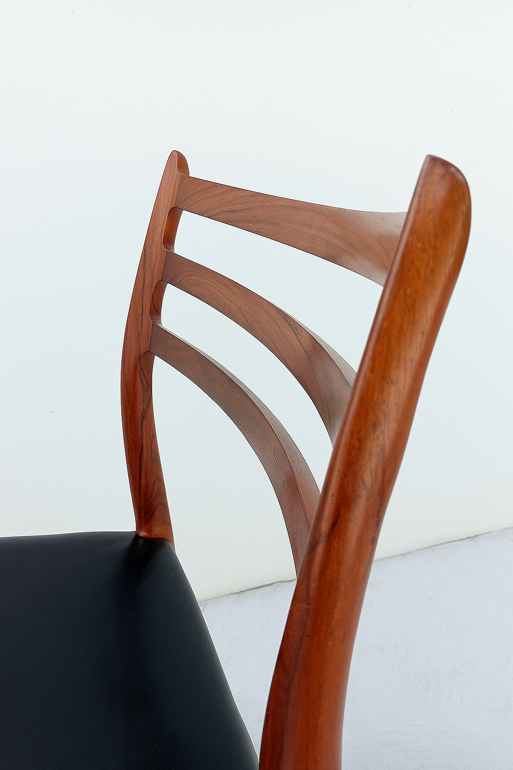J.L. Møller model 78 chairs in Rosewood. Set of 8.