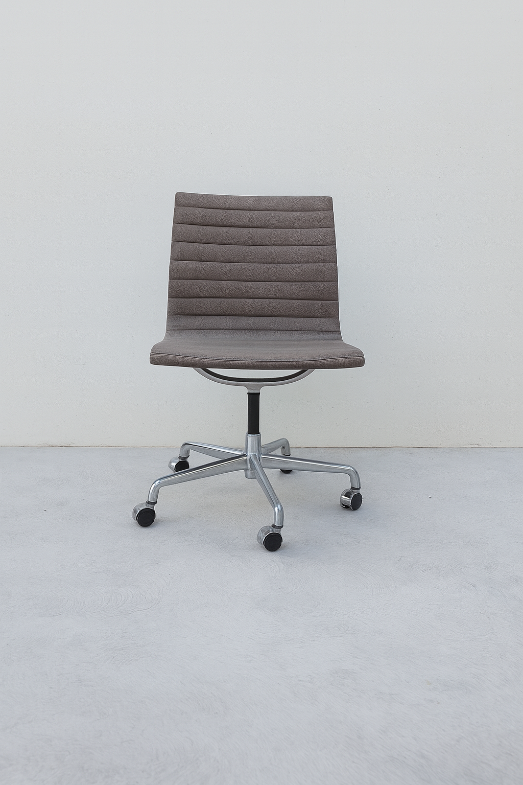 Eames Aluminum Group Management Chair.
