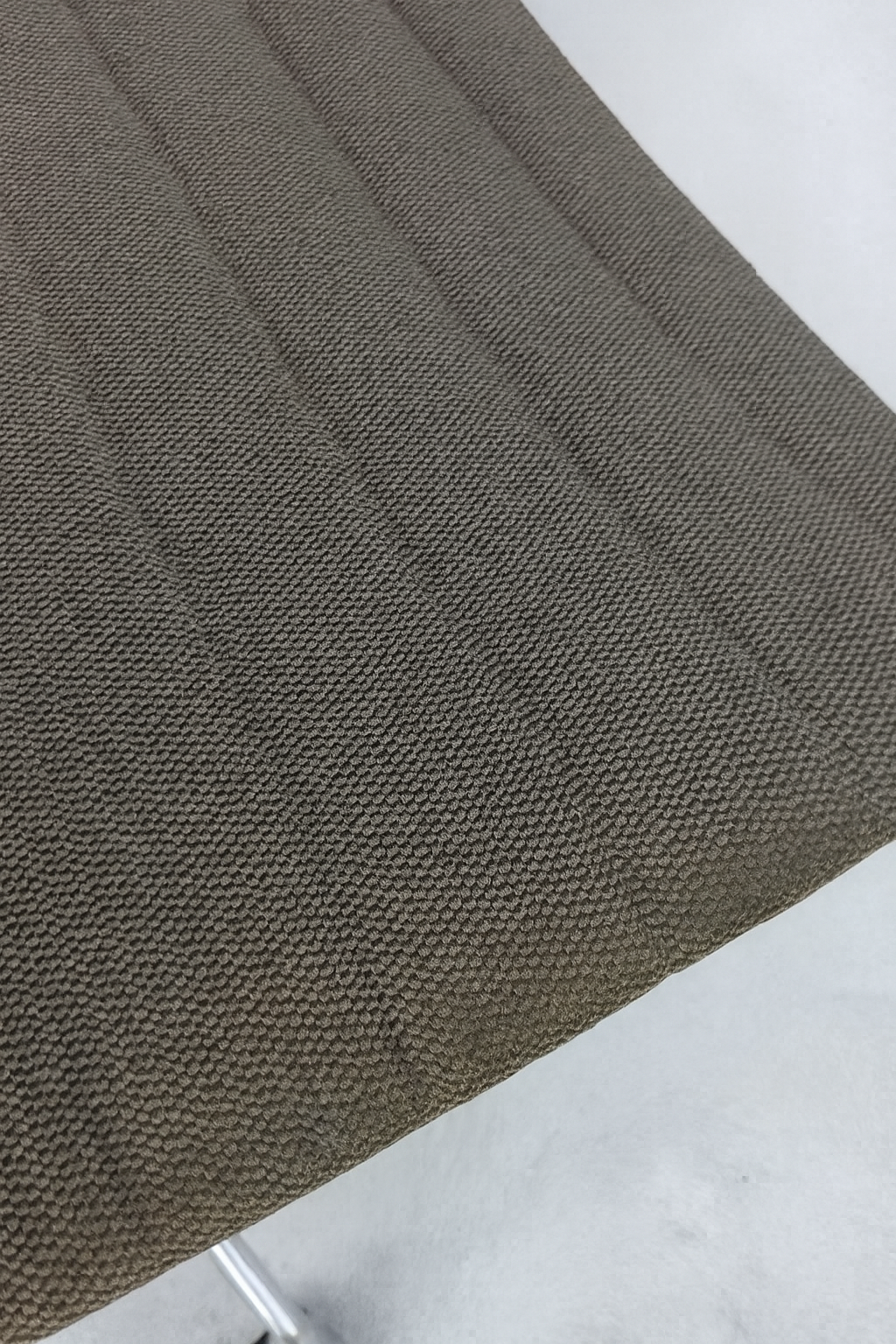 Eames Aluminum Group Management Chair.