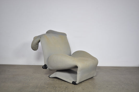 Wink Lounge Chair by Toshiyuki Kita for Cassina. Restoration project.