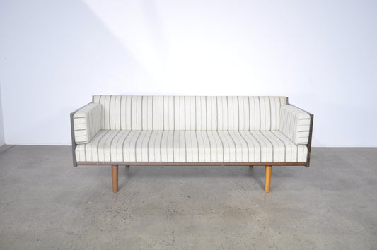 Hans J. Wegner GE6 Daybed Sofa for GETAMA.