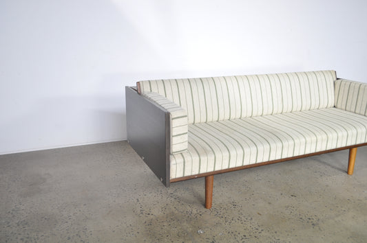 Hans J. Wegner GE6 Daybed Sofa for GETAMA.