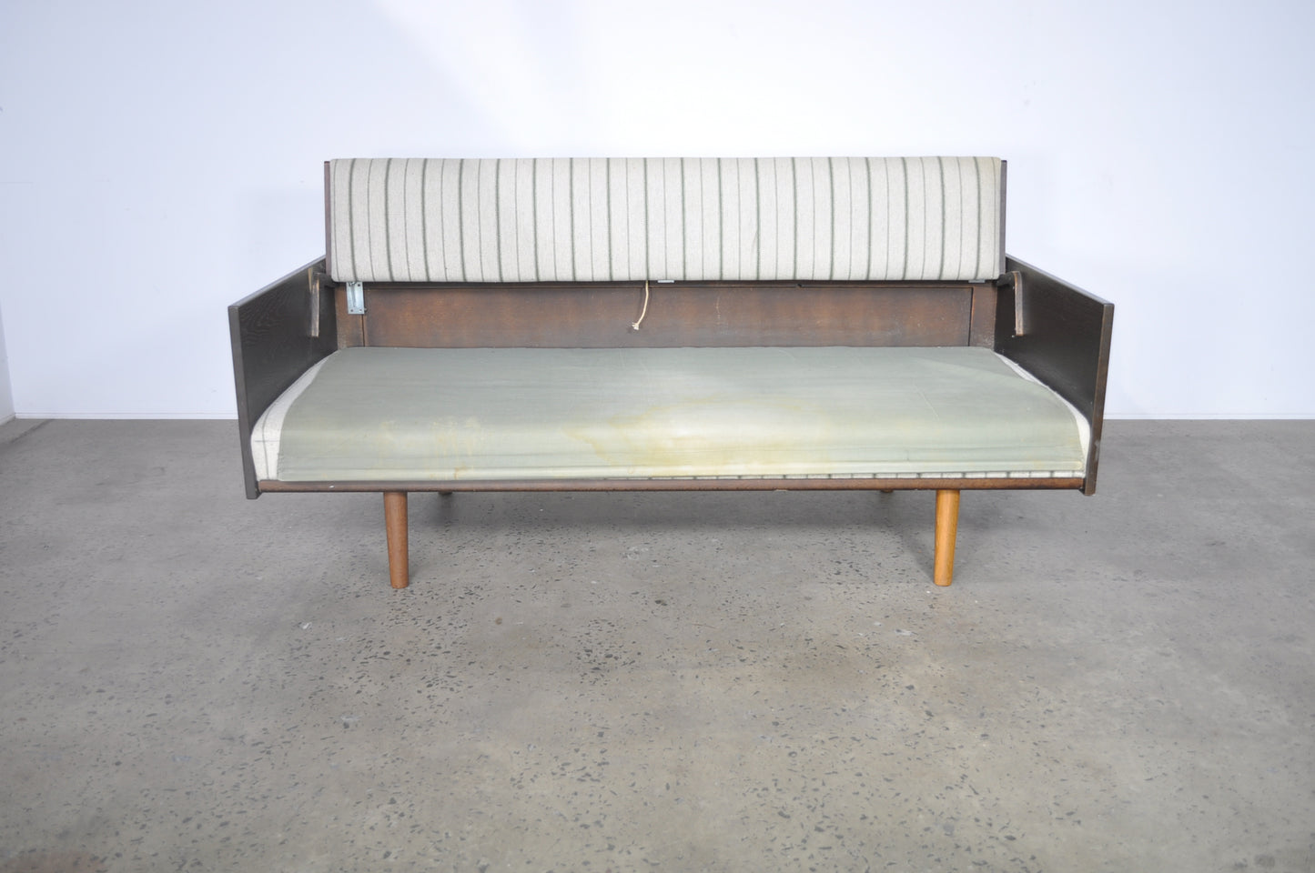 Hans J. Wegner GE6 Daybed Sofa for GETAMA.