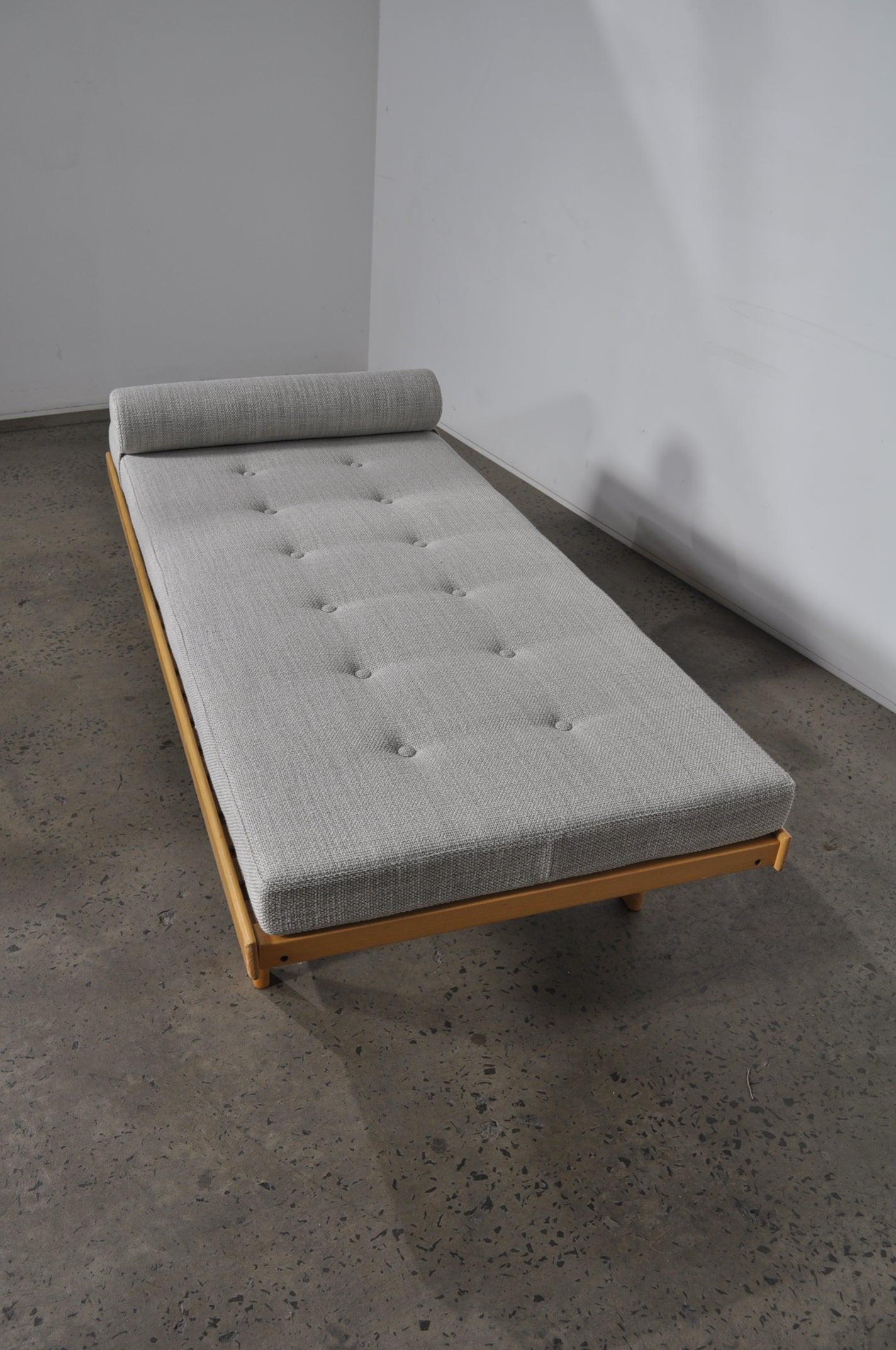 Danish Daybed in Beech.