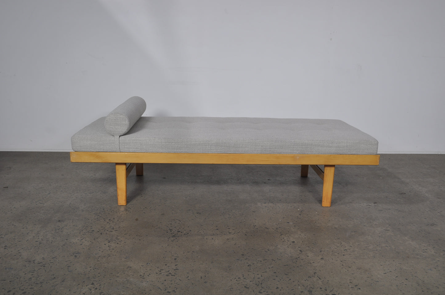 Danish Daybed in Beech.