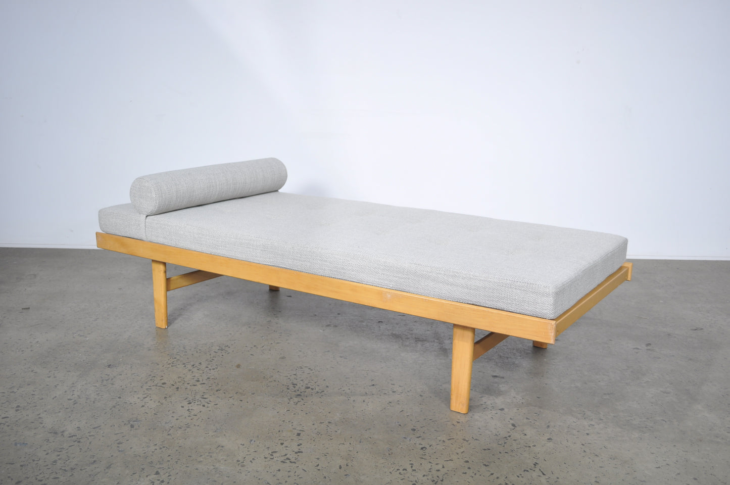 Danish Daybed in Beech.