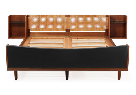 Hans J. Wegner GE 701 Teak double bed by Getama.