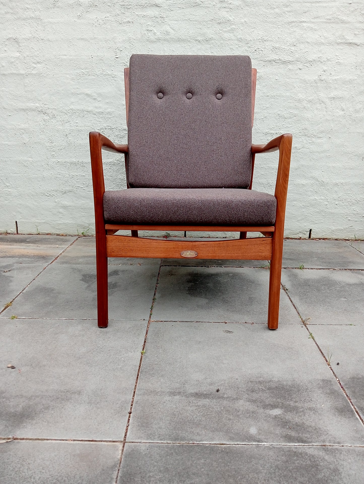 Wrightbilt “Selectamatic” lounge chair.