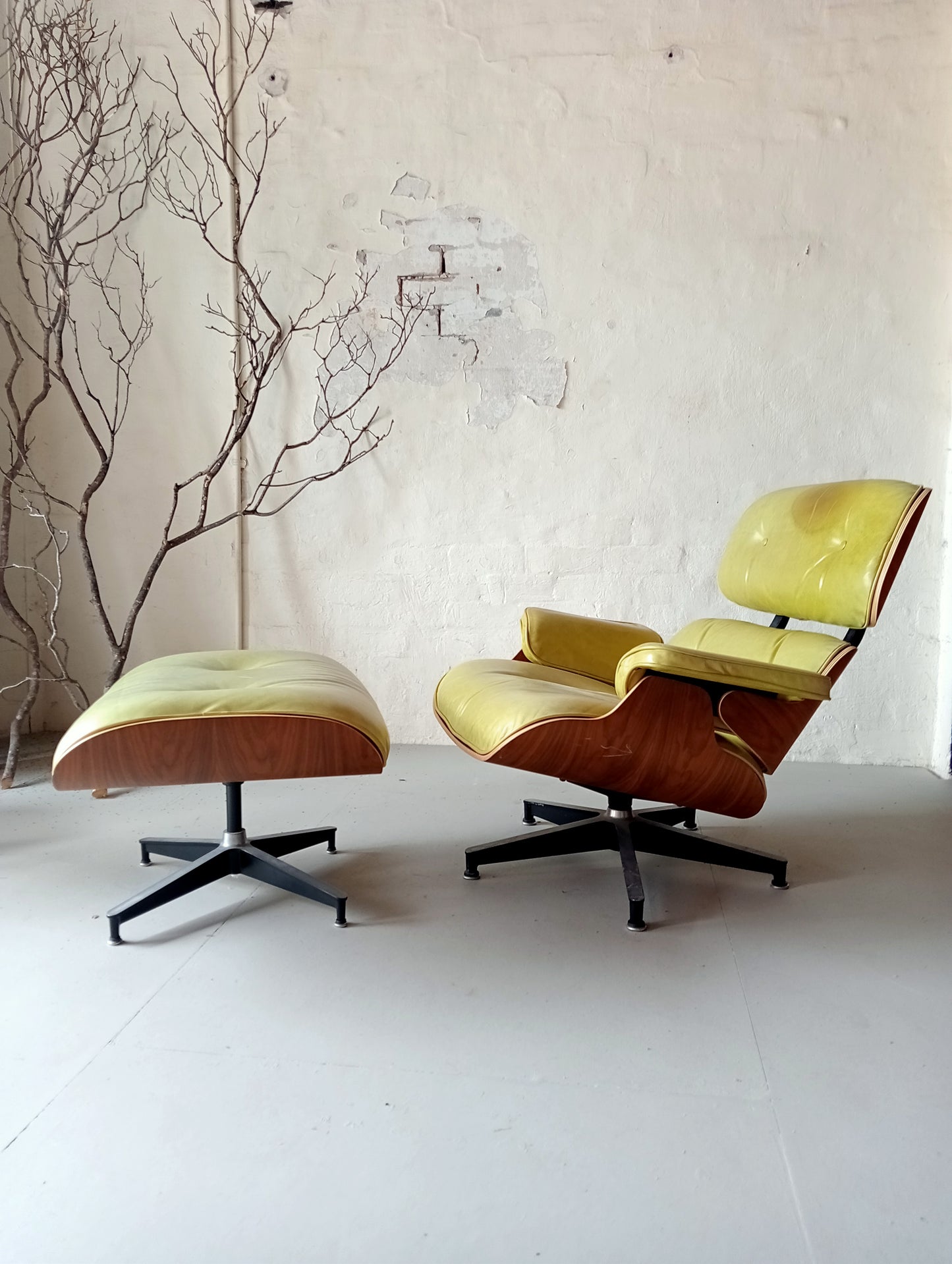 Eames Lounge Chair 670 + Ottoman 671 by Herman Miller.