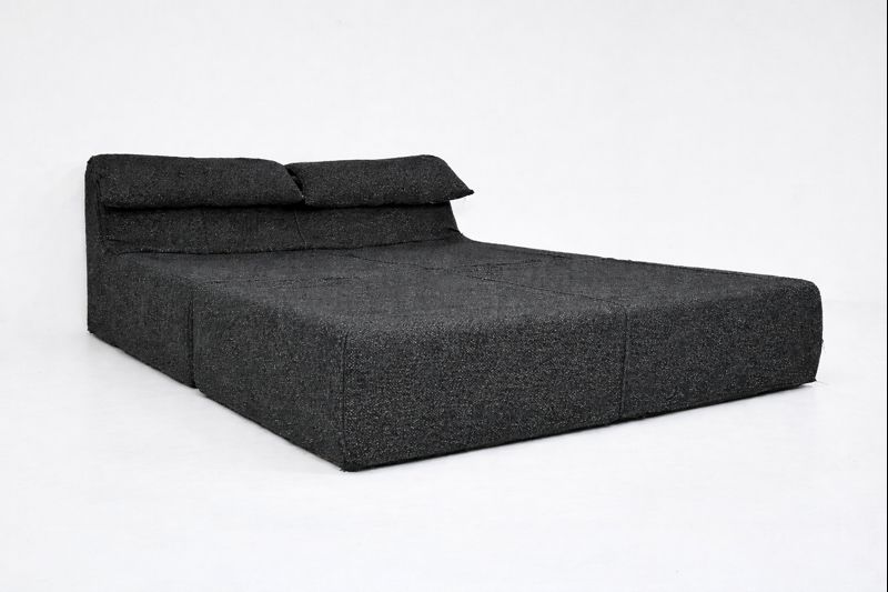 Le bambole daybed By Mario Bellini for B&B Italia. To be restored.