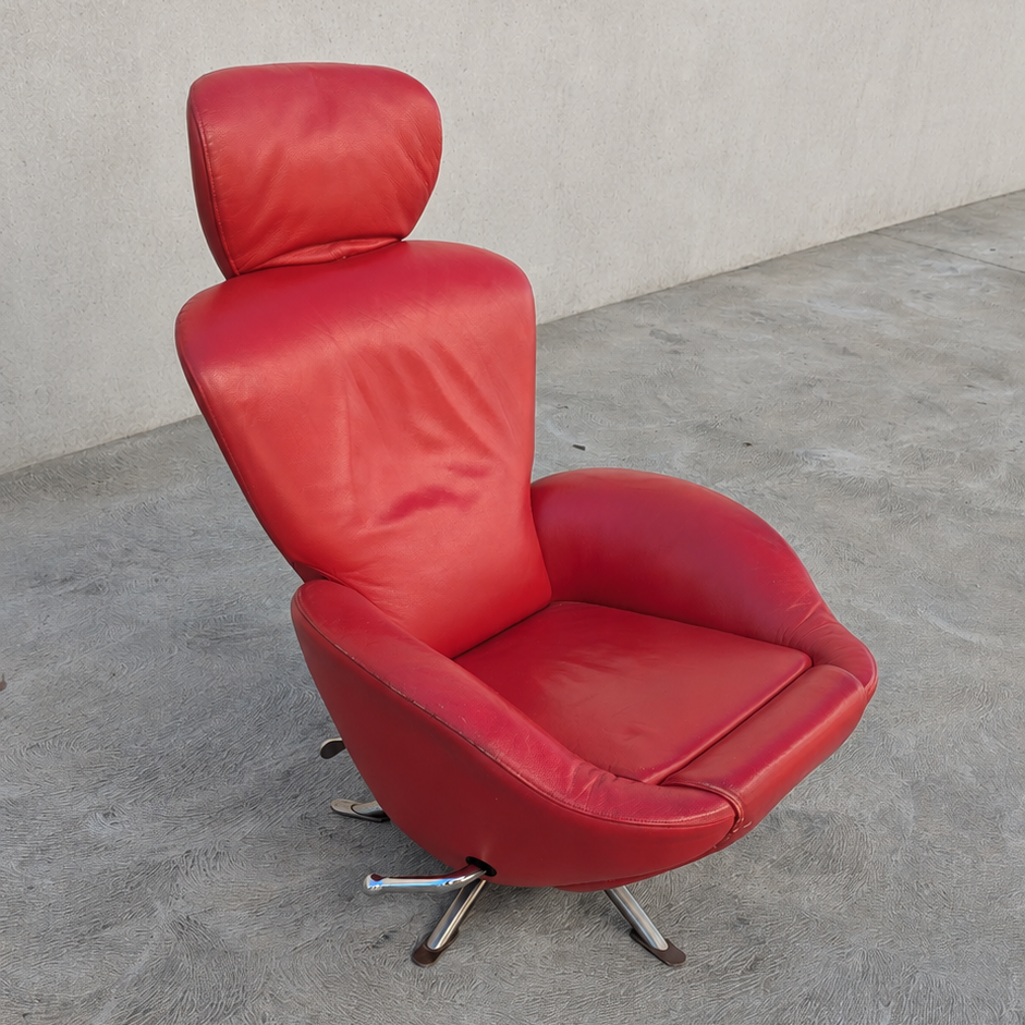 Cassina K10 Dodo Reclining Armchair in Red Leather.
