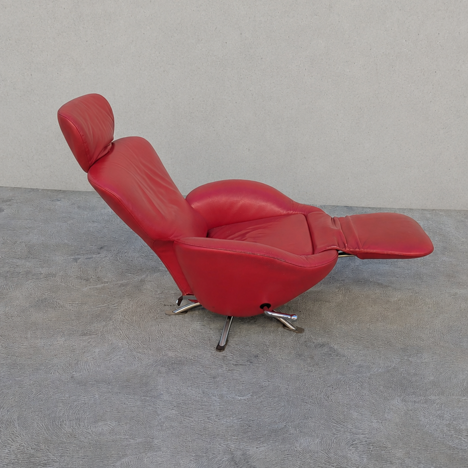 Cassina K10 Dodo Reclining Armchair in Red Leather.