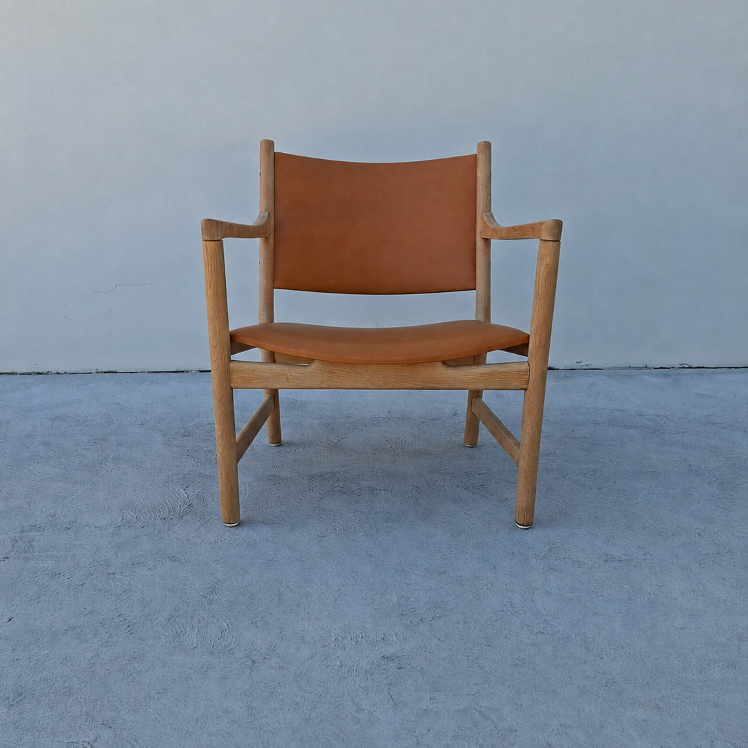 Hans J. Wegner CH-52 Armchairs for Carl Hansen Søn in Pelle leather.