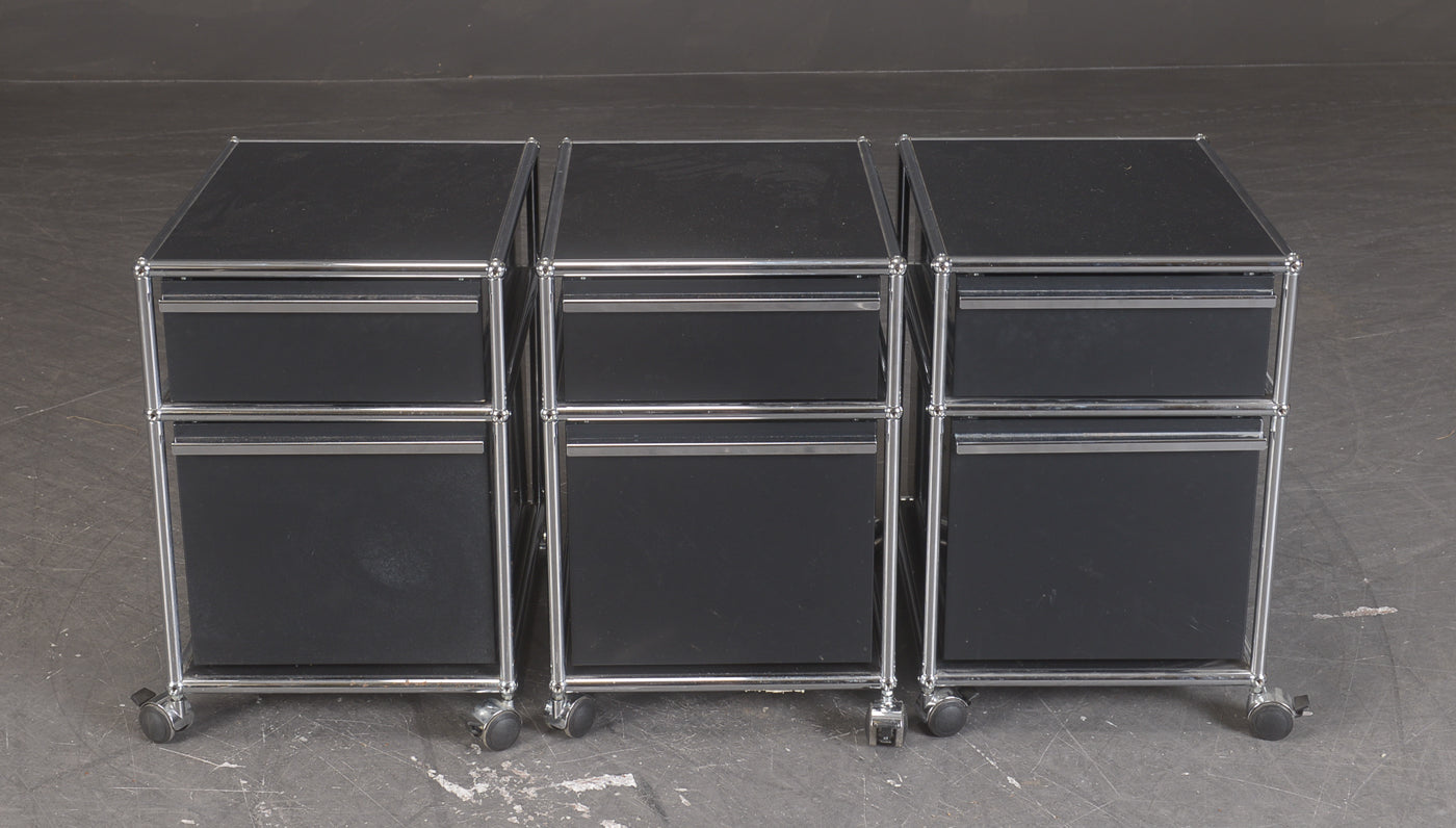 USM Haller / Fritz Haller & Paul Schärer wheeled modules.