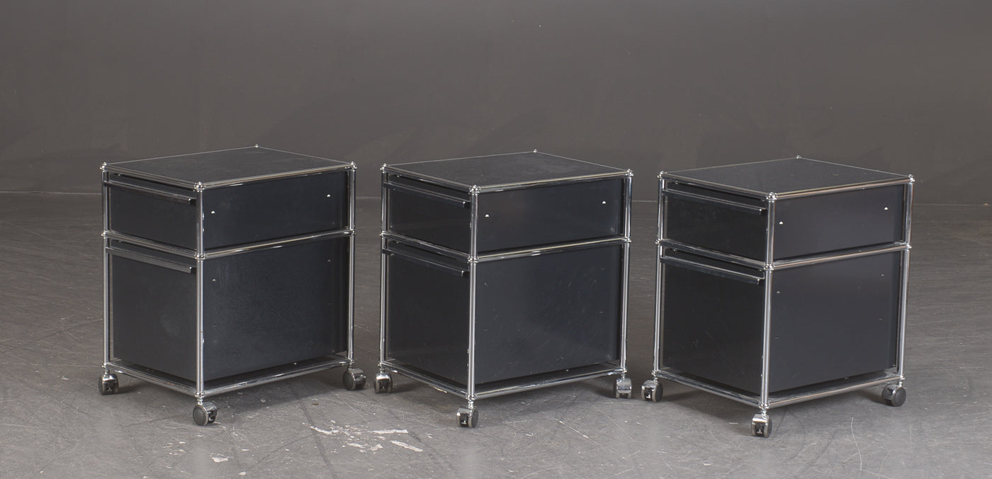 USM Haller / Fritz Haller & Paul Schärer wheeled modules.