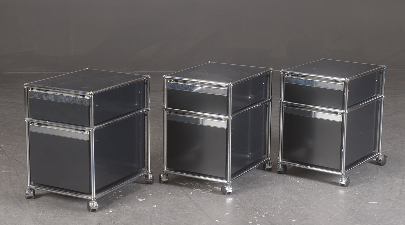 USM Haller / Fritz Haller & Paul Schärer wheeled modules.