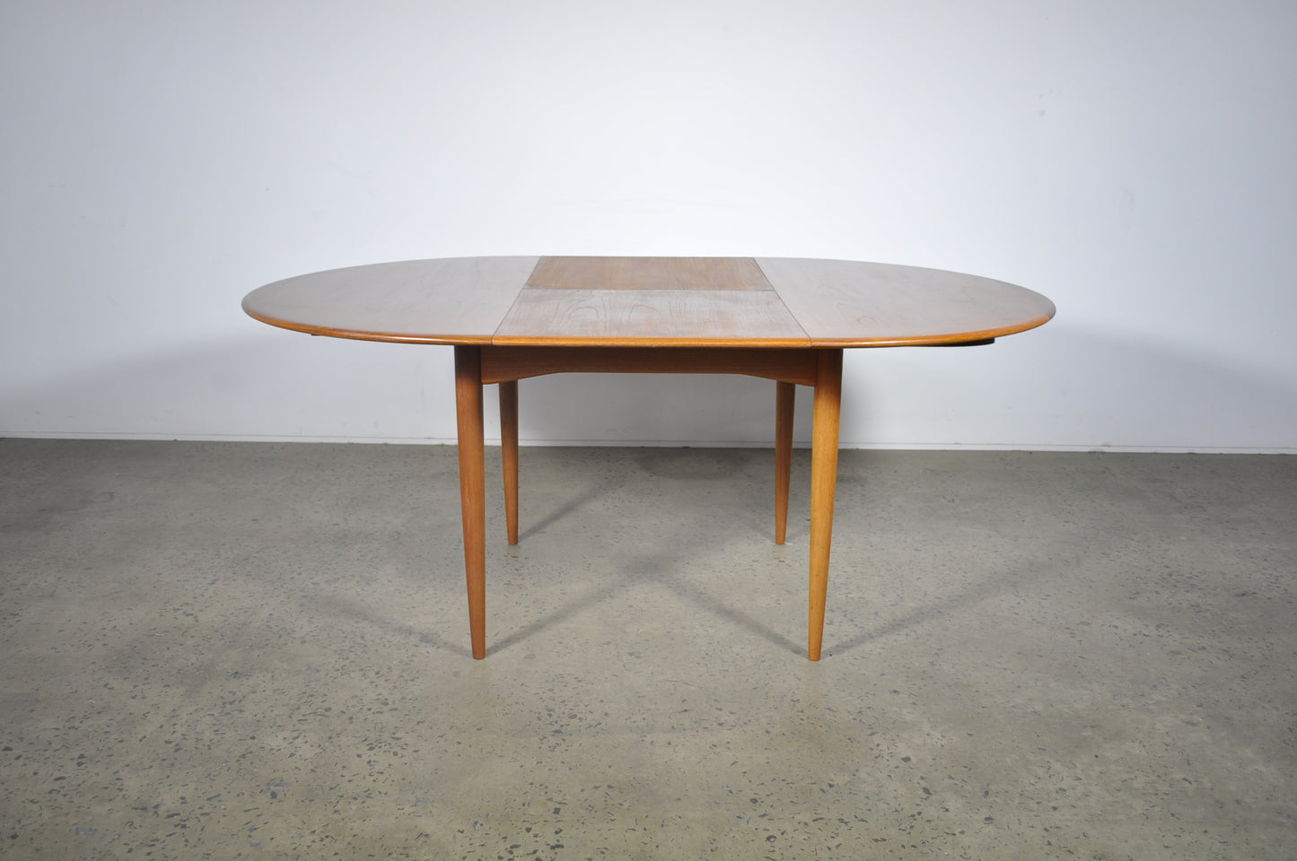 Parker circular extension table.