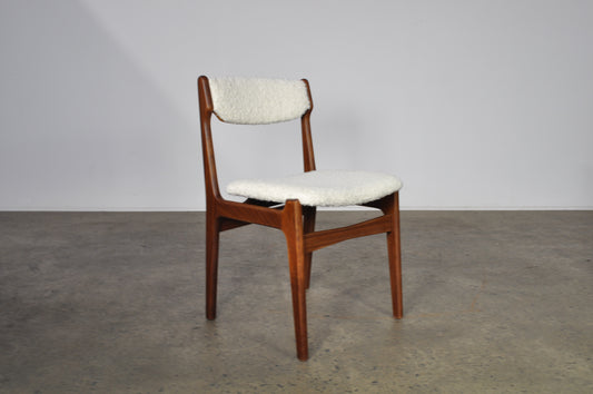 Danish dining chair. Set of 6 in Boucle.