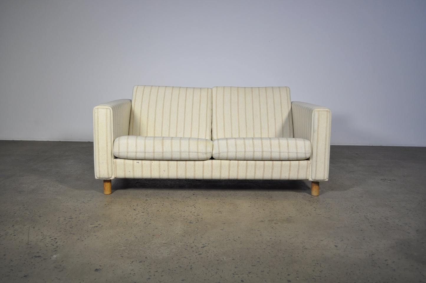 Hans J.Wegner Century 2000 sofa by GETAMA.