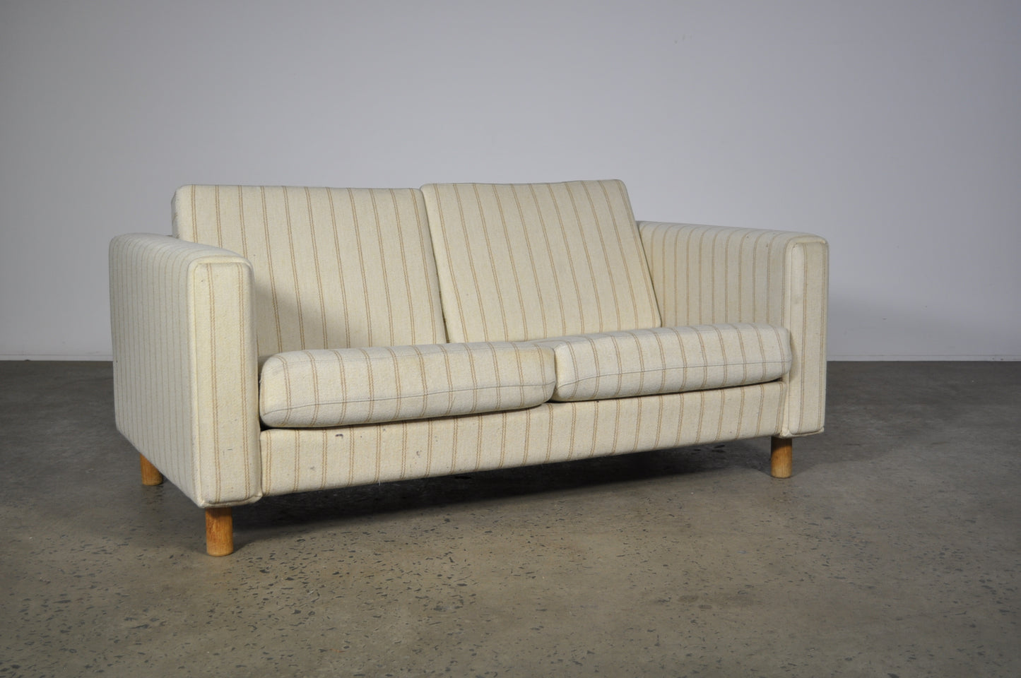 Hans J.Wegner Century 2000 sofa by GETAMA.