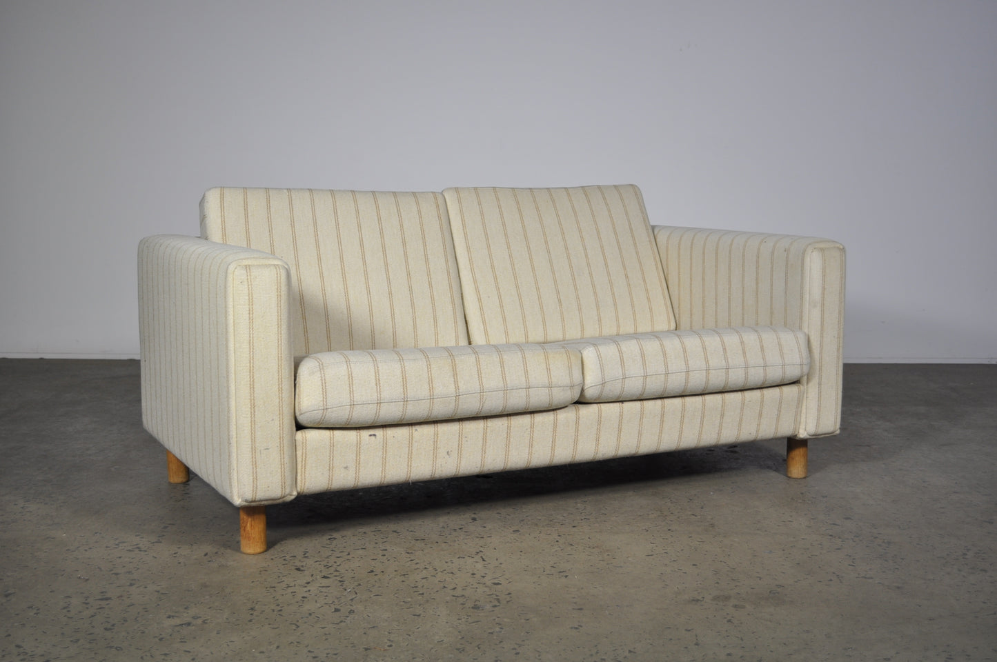 Hans J.Wegner Century 2000 sofa by GETAMA.