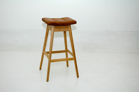 TH Brown Martelle Stool