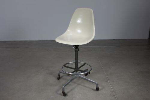 Eames Drafting Stool - Case 22
