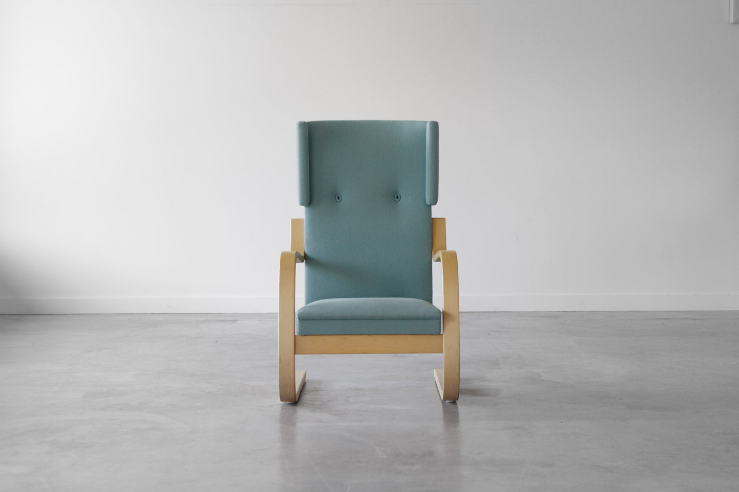 Alvar Aalto model 401 armchair.