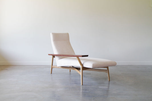 Tateishi Shoiji Chaise Longue .
